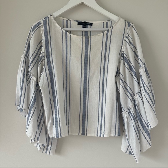 Romeo & Juliet Couture Tops - Women’s Flowy Ruffle Sleeve Boxy Crop Nautical Stripe Blue White Summer Large